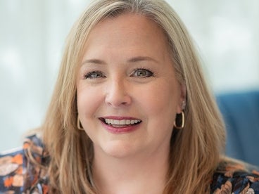 Deborah McGaughey Headshot