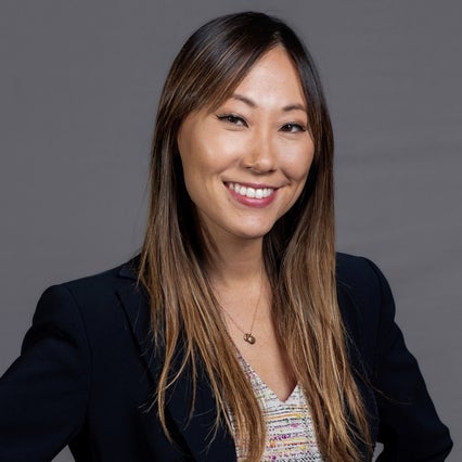 Headshot of Robyn Elefane