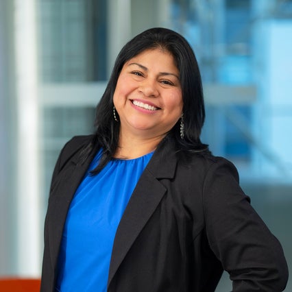 Susan Tovar Headshot